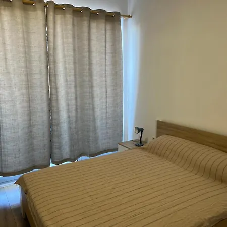 Apartament Thyamis *