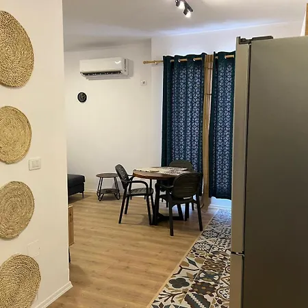 Thyamis * تيرانا