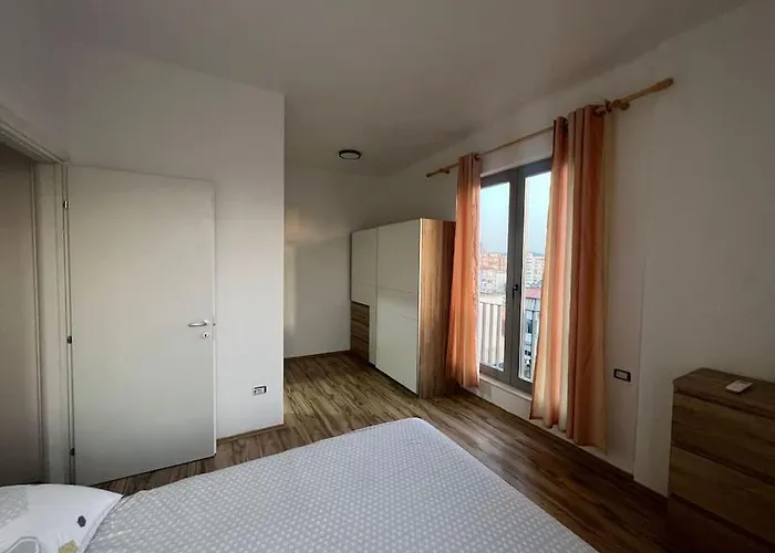 Thyamis *